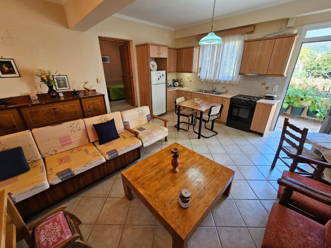 Eva'S Apartment Poros  Екстериор снимка